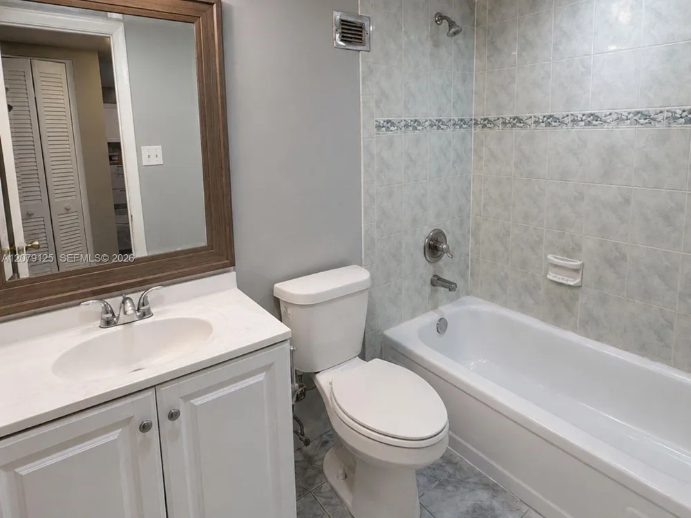 3360 Spanish Moss Ter #204 Lauderhill, FL 33319