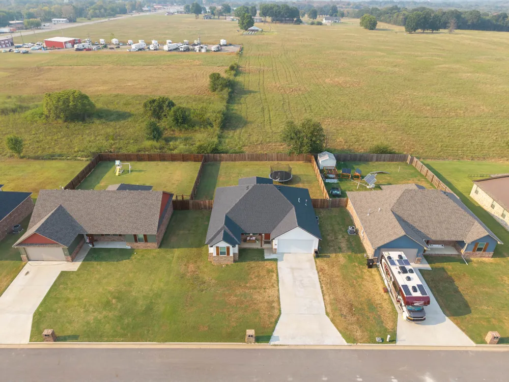 116 Countryside Way Pocola, OK 74902