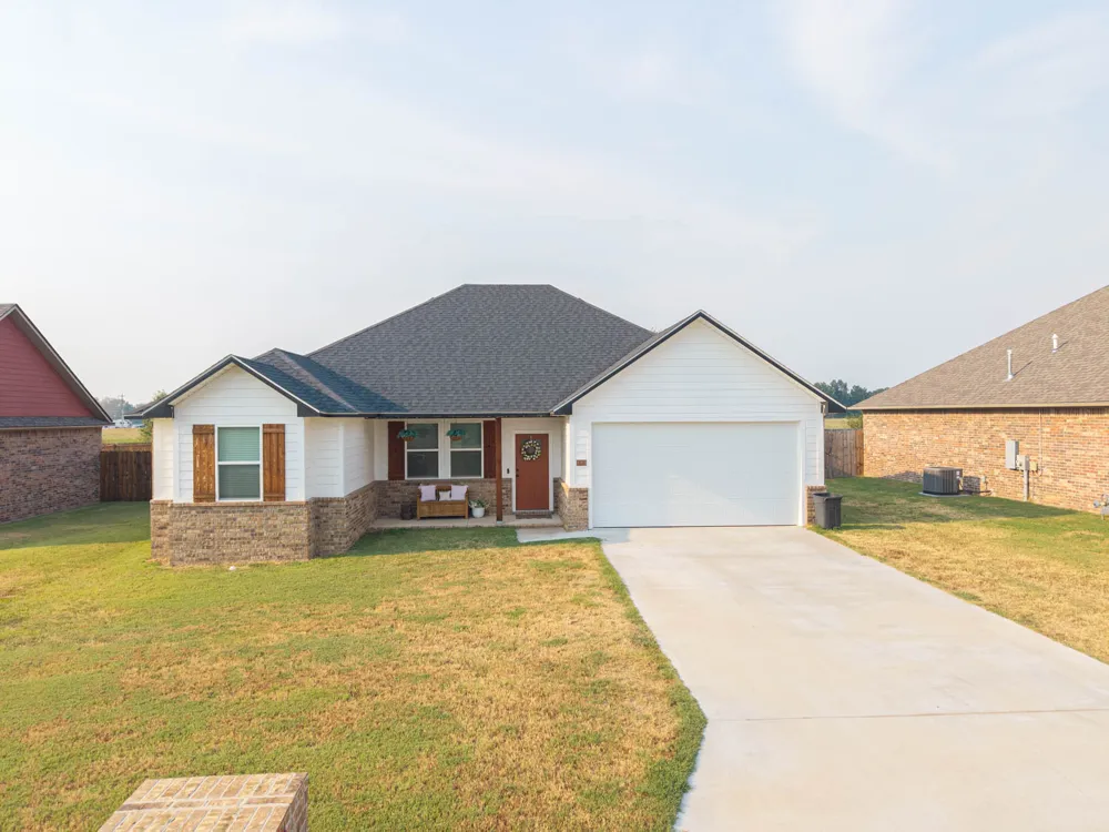116 Countryside Way Pocola, OK 74902
