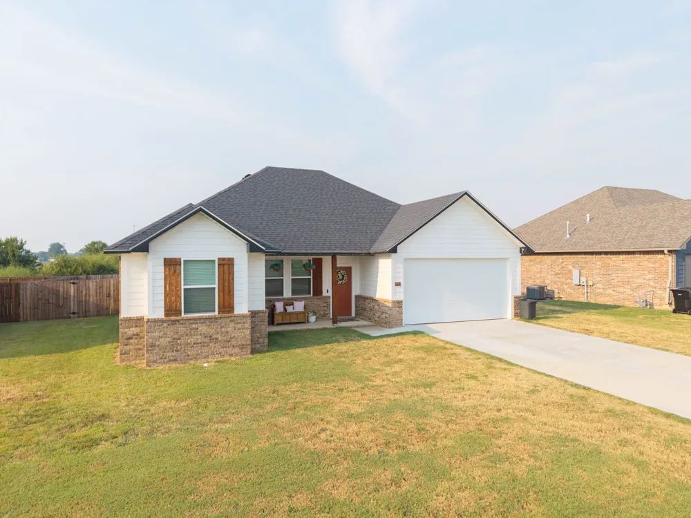 116 Countryside Way Pocola, OK 74902