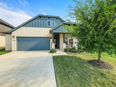 3921 Bluestem Boulevard