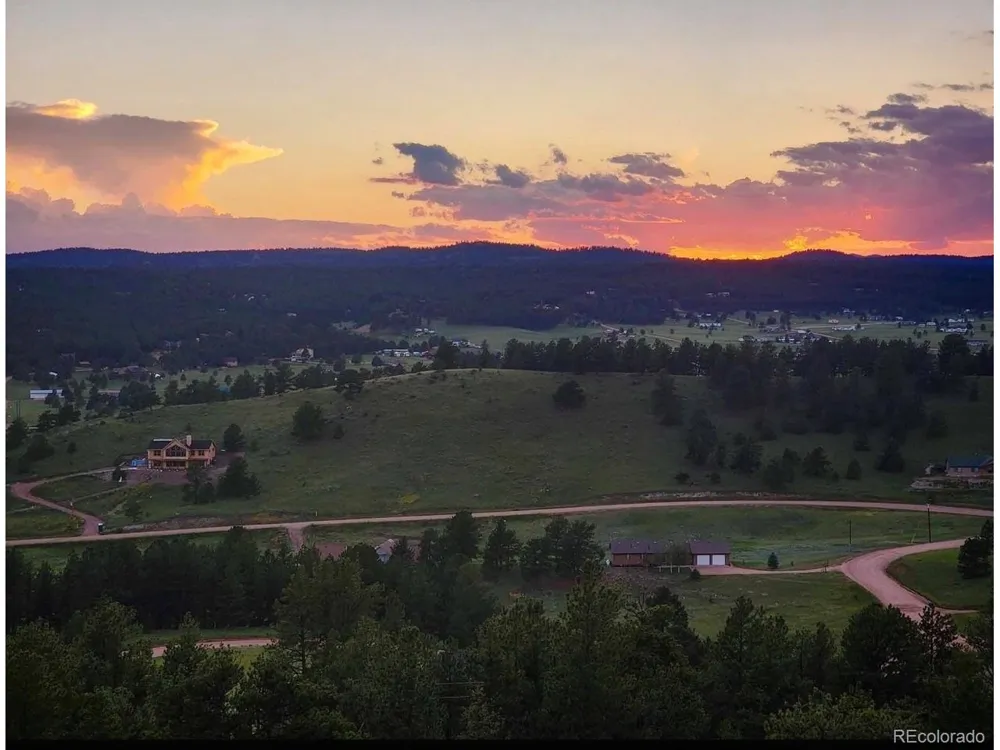 127 Carlton Circle Florissant, CO 80816