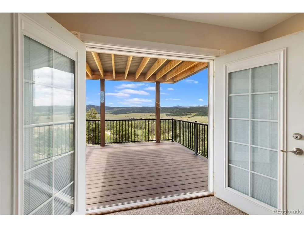 127 Carlton Circle Florissant, CO 80816
