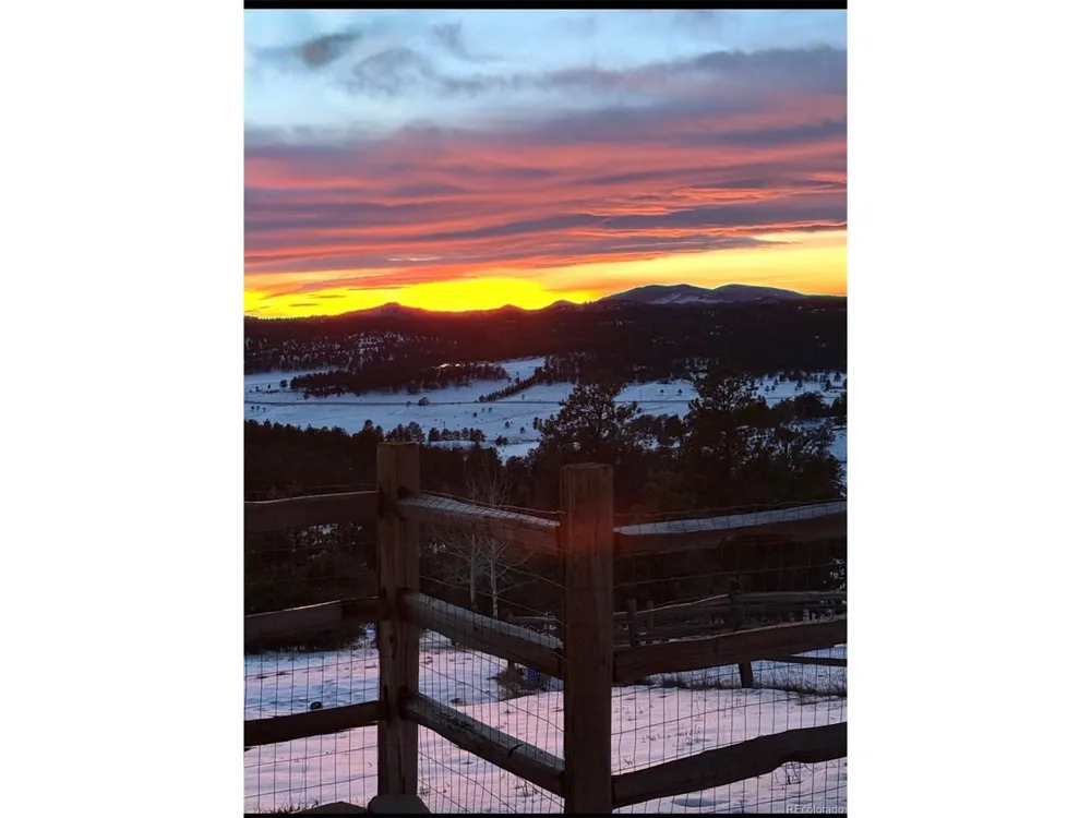 127 Carlton Circle Florissant, CO 80816