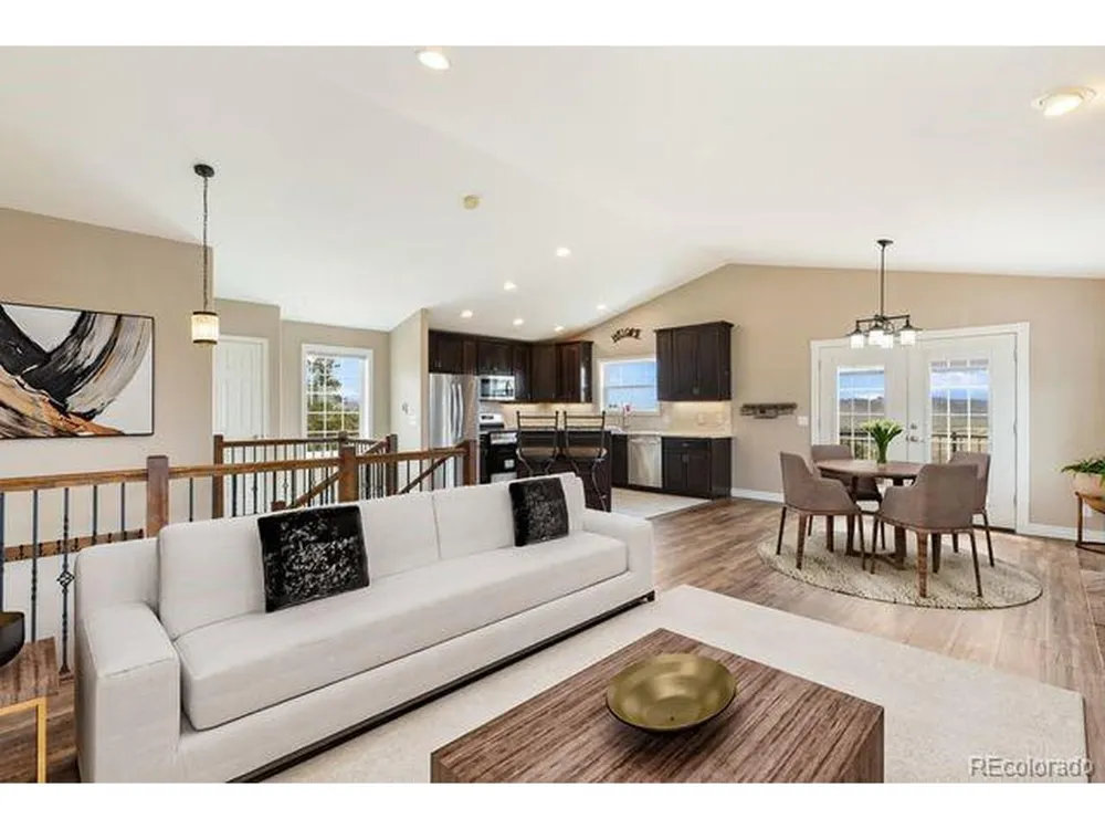 127 Carlton Circle Florissant, CO 80816