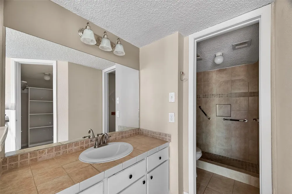 1505 Ward Road #214 Baytown, TX 77520