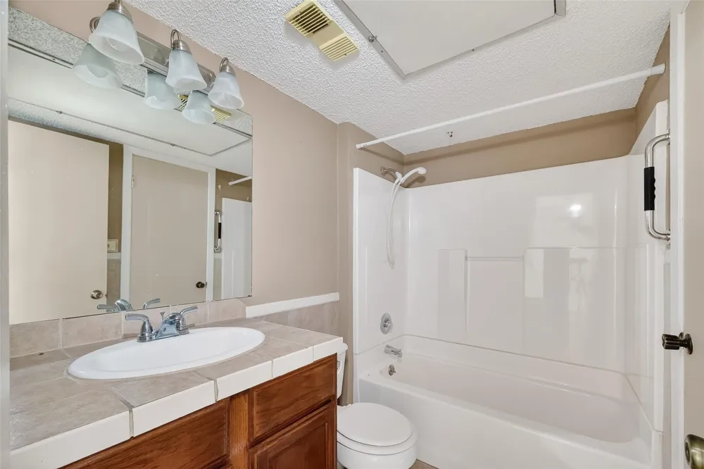 1505 Ward Road #214 Baytown, TX 77520