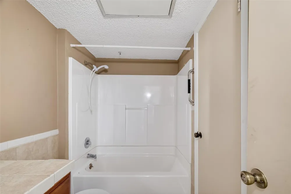 1505 Ward Road #214 Baytown, TX 77520