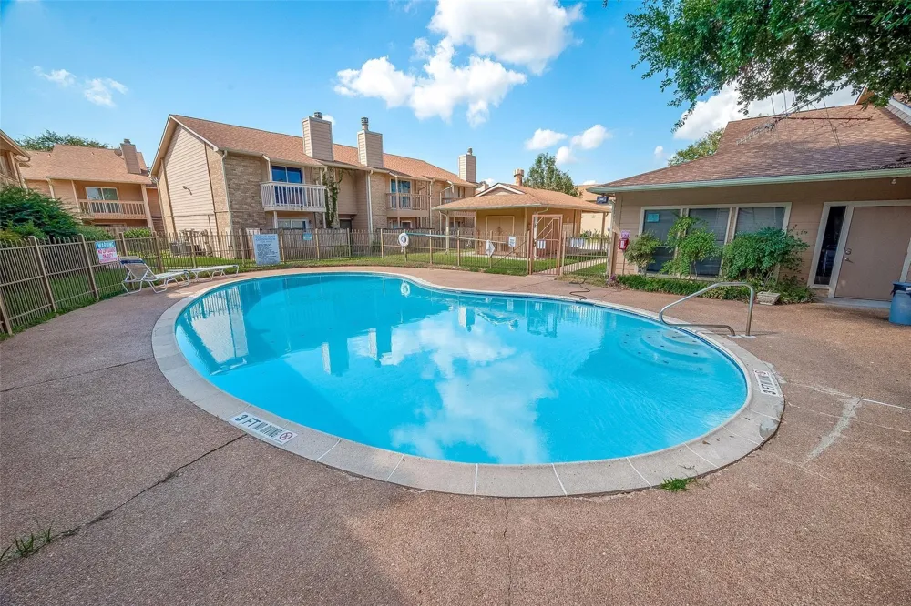 1505 Ward Road #214 Baytown, TX 77520