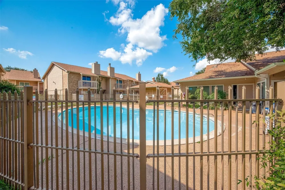 1505 Ward Road #214 Baytown, TX 77520