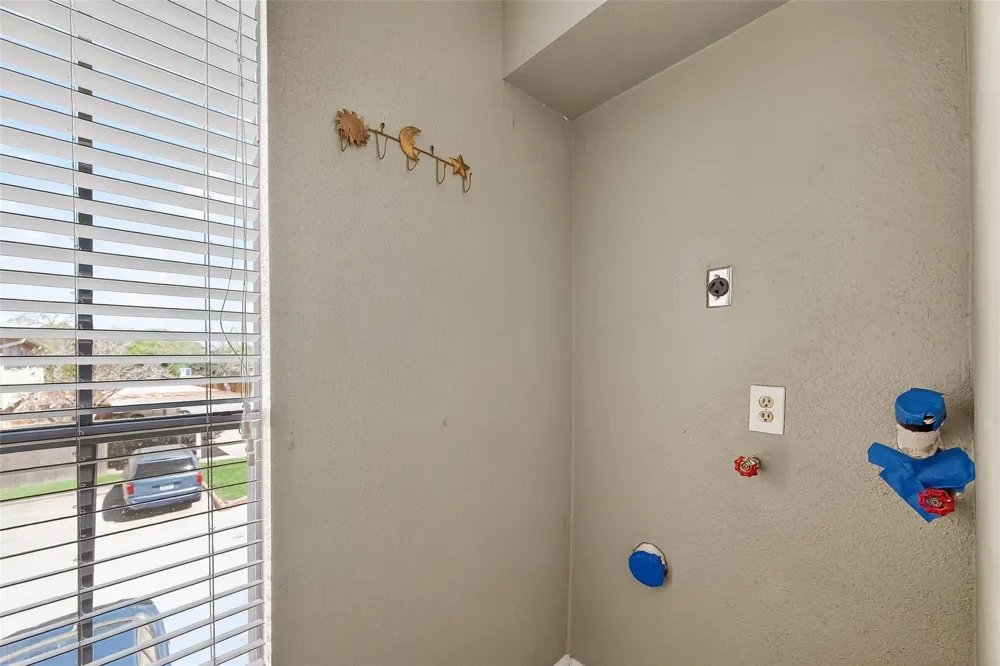 1505 Ward Road #214 Baytown, TX 77520