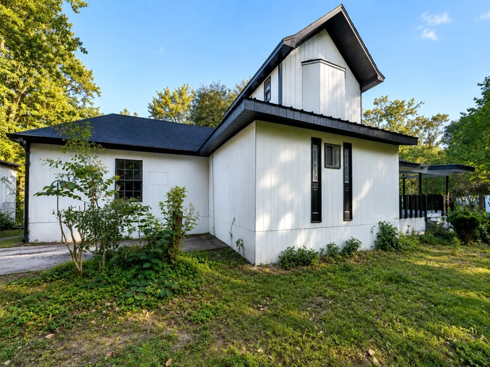 20696 Brazos Drive New Caney, TX 77357