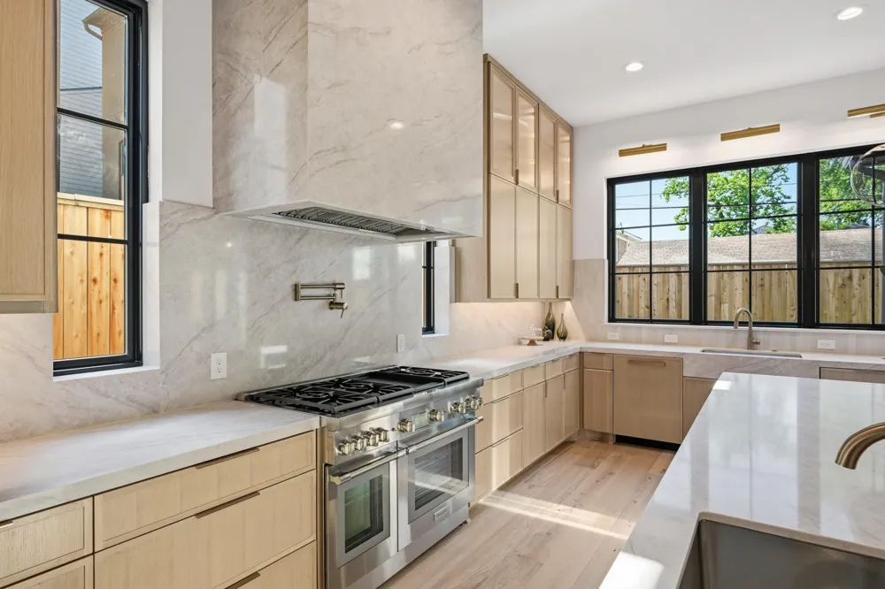1642 Norfolk Street Houston, TX 77006