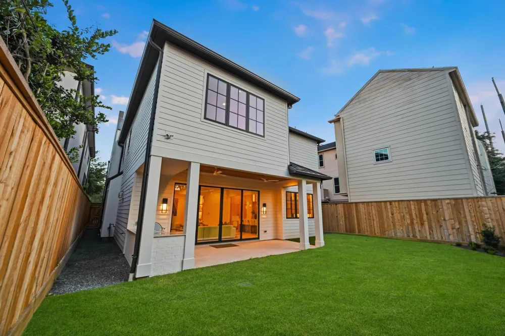 1642 Norfolk Street Houston, TX 77006