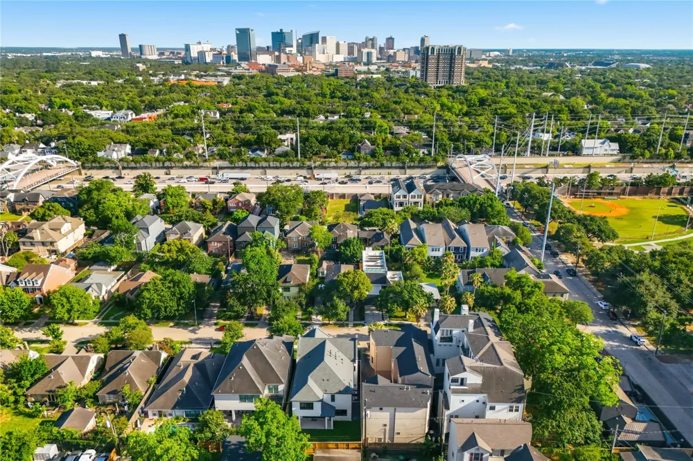 1642 Norfolk Street Houston, TX 77006