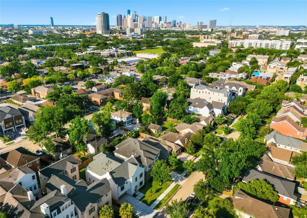 1642 Norfolk Street Houston, TX 77006