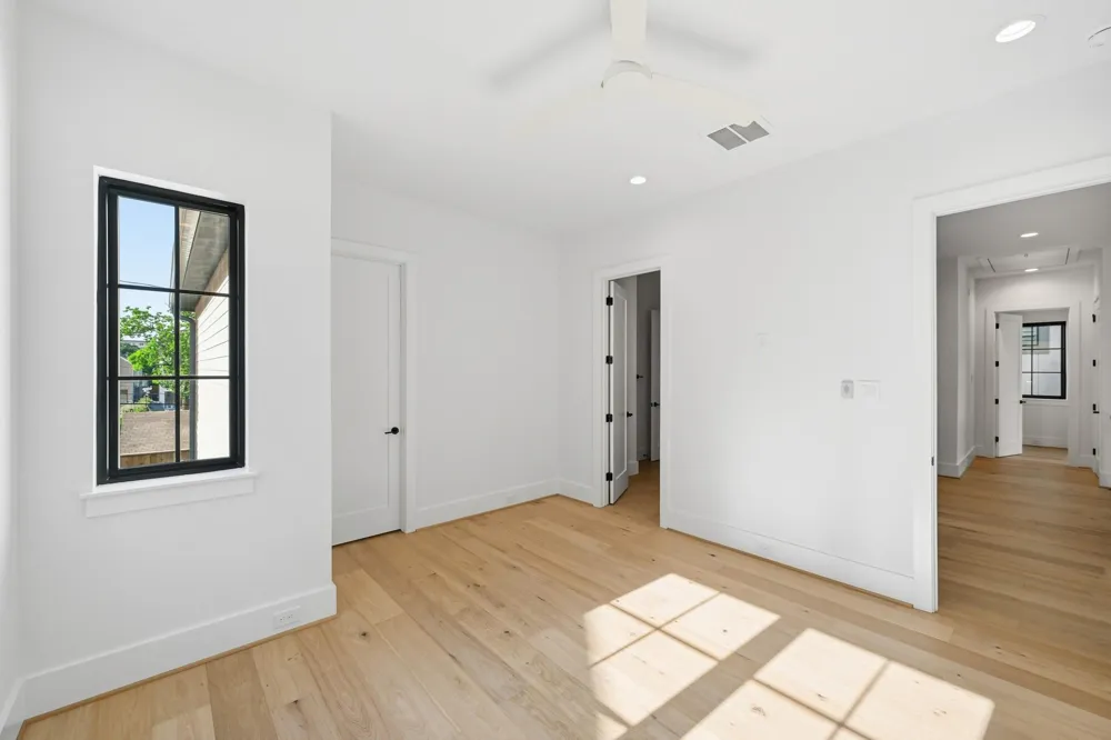 1642 Norfolk Street Houston, TX 77006