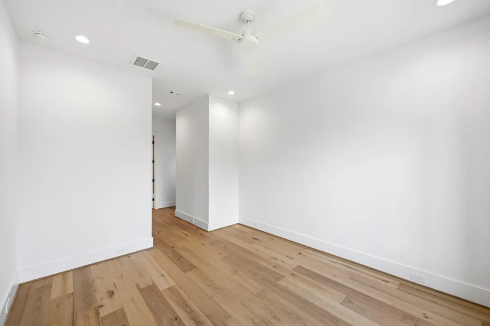 1642 Norfolk Street Houston, TX 77006