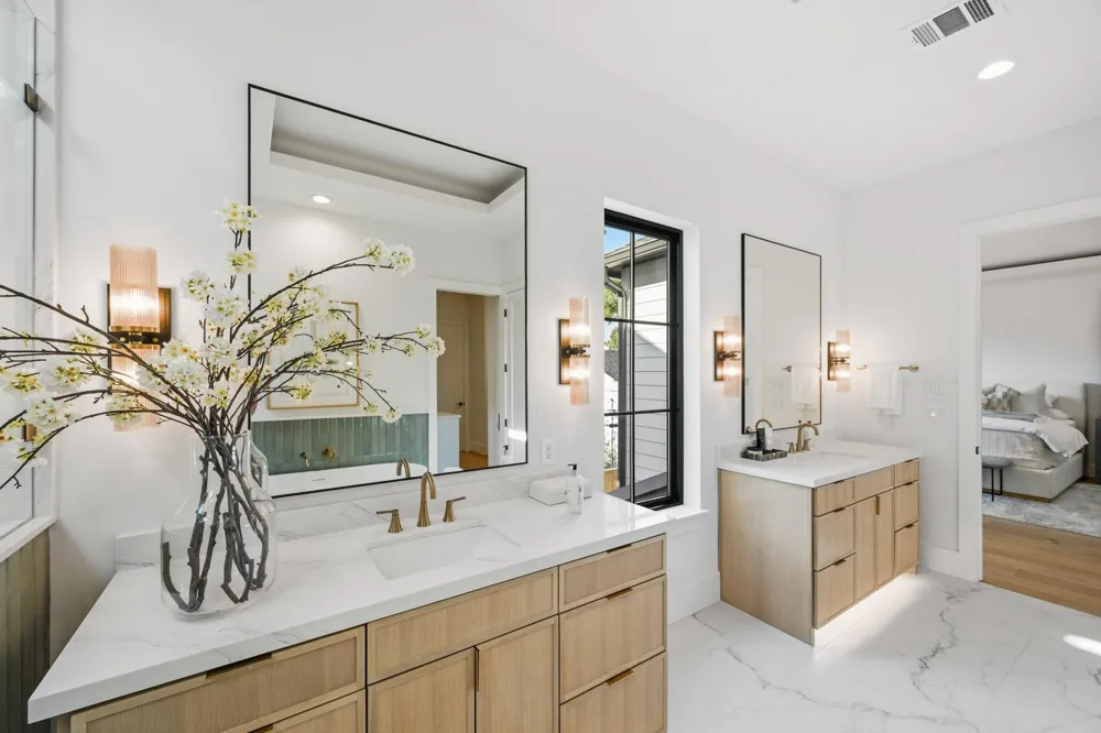1642 Norfolk Street Houston, TX 77006