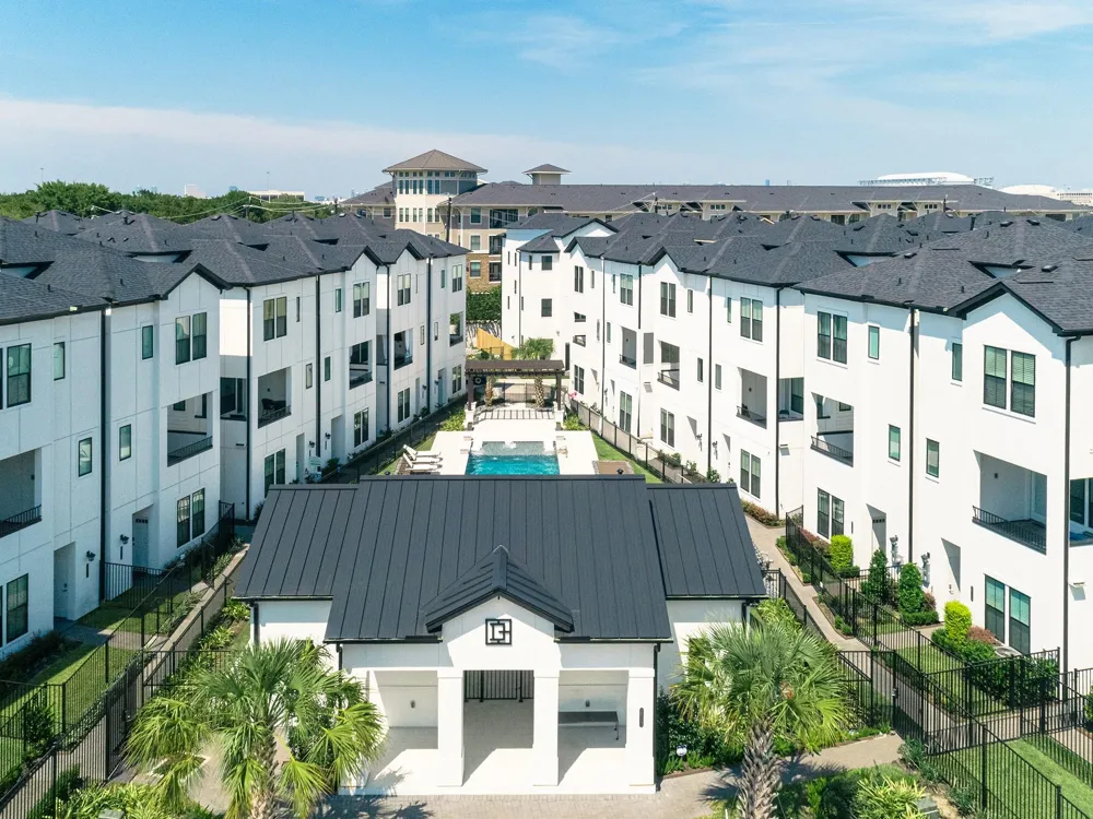 2704 Grand Fountains Drive #H Houston, TX 77054