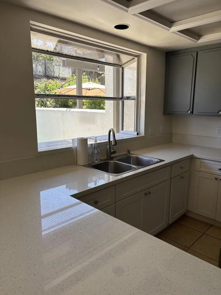 2411 Torrejon Carlsbad, CA 92009