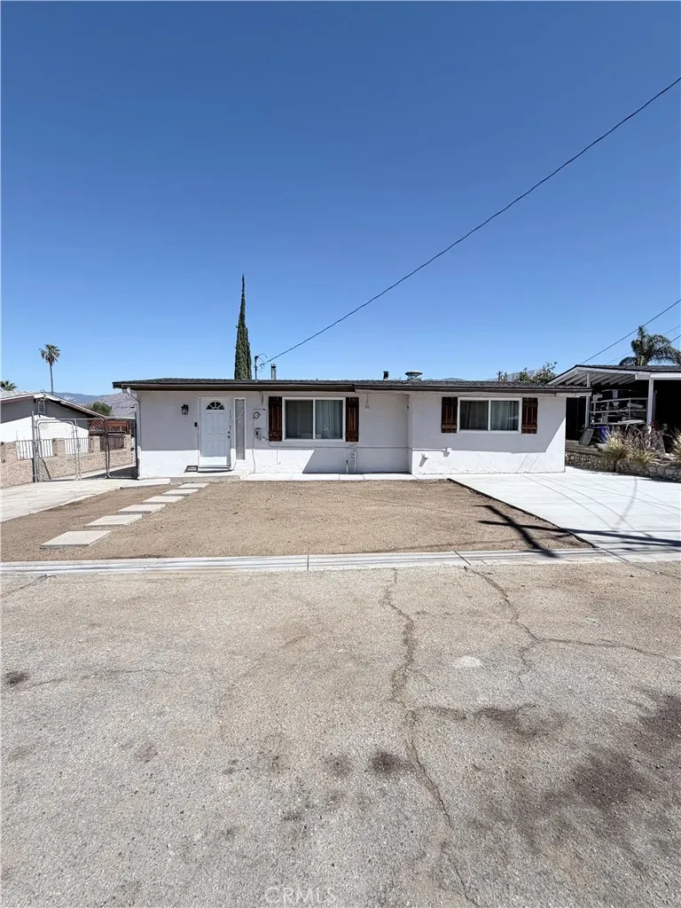 2045 Capri Mentone, CA 92359