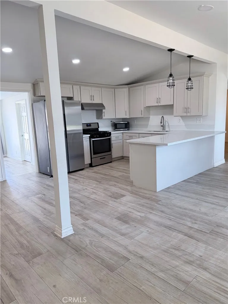 2045 Capri Mentone, CA 92359