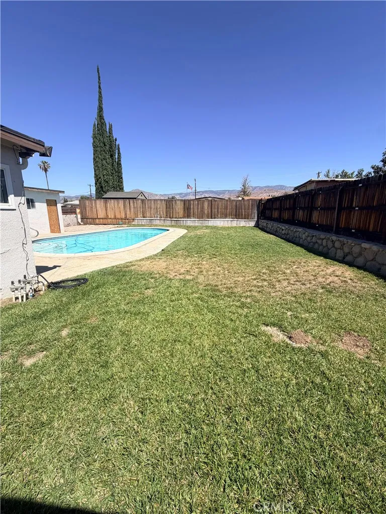 2045 Capri Mentone, CA 92359