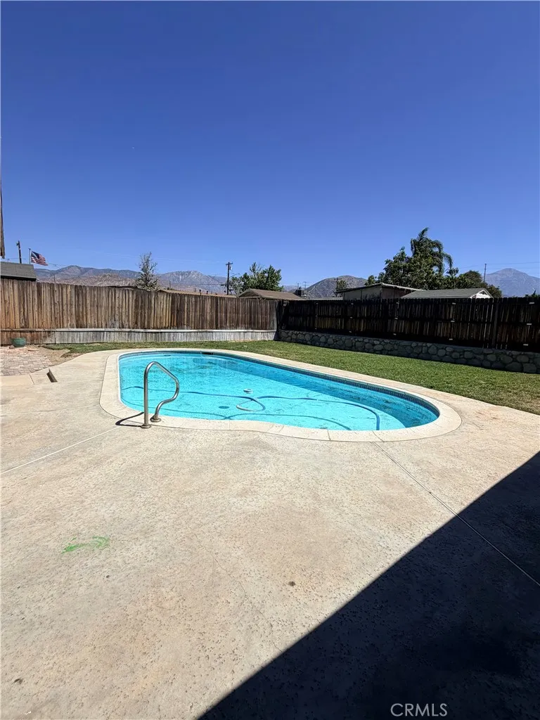 2045 Capri Mentone, CA 92359
