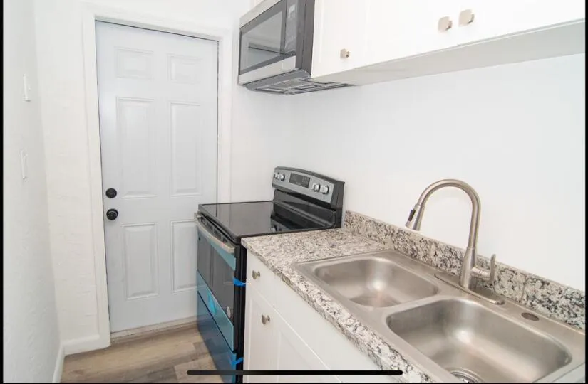 721 NW 19th Terrace #1-2 Fort Lauderdale, FL 33311