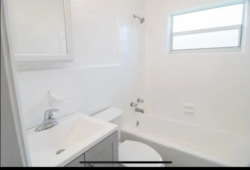 721 NW 19th Terrace #1-2 Fort Lauderdale, FL 33311