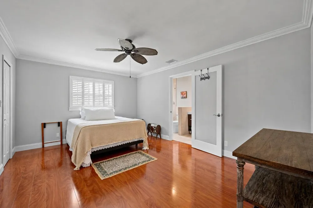 206 Lake Susan Lane West Palm Beach, FL 33411