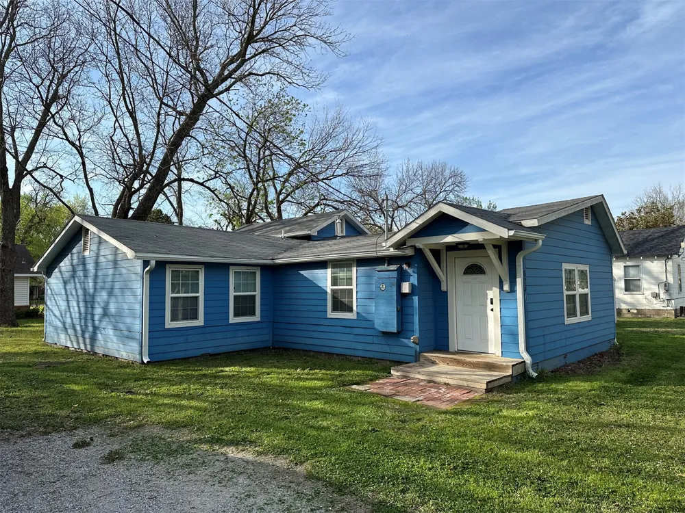 625 W Tahlequah Avenue #1/2 Vinita, OK 74301