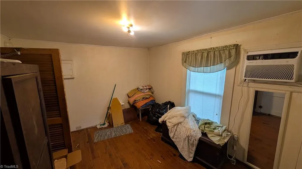 4323 Holly Spring Road Ramseur, NC 27316