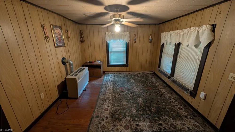 4323 Holly Spring Road Ramseur, NC 27316