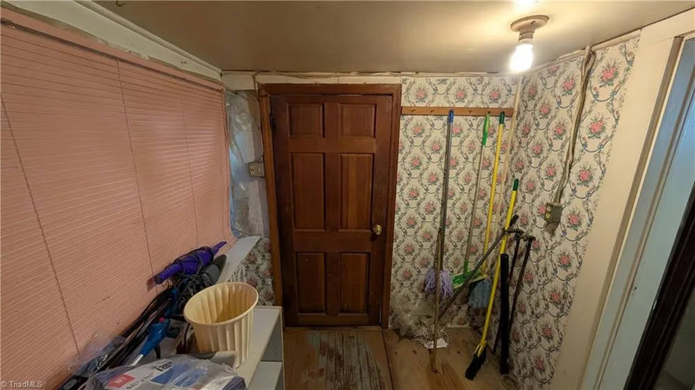 4323 Holly Spring Road Ramseur, NC 27316