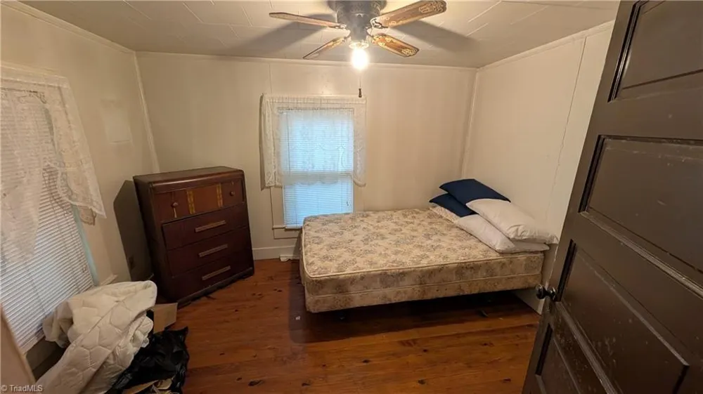 4323 Holly Spring Road Ramseur, NC 27316