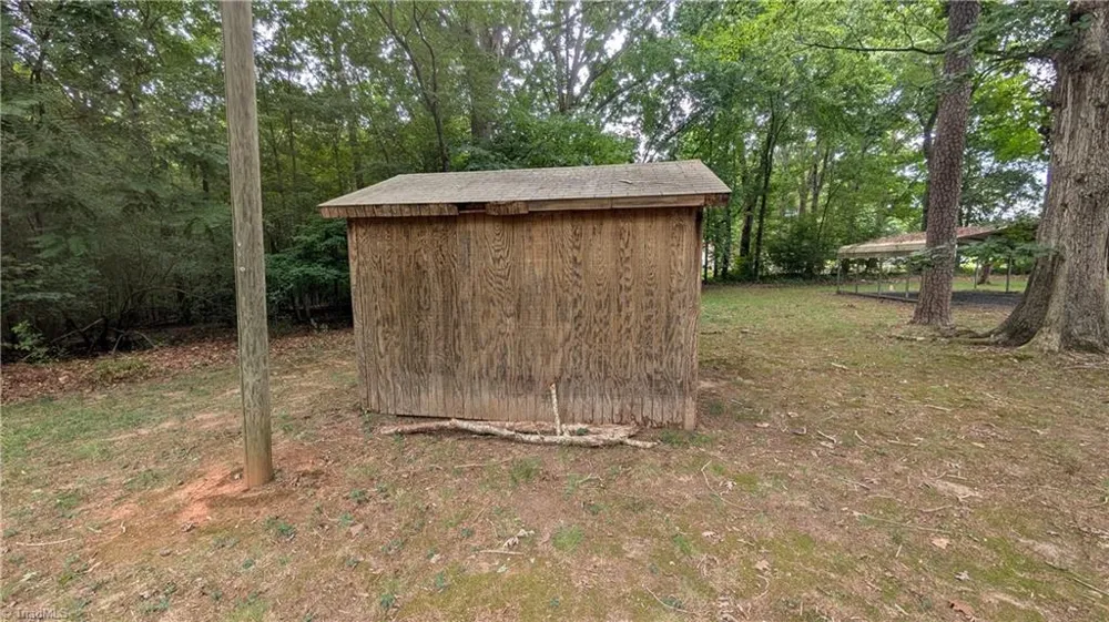 4323 Holly Spring Road Ramseur, NC 27316