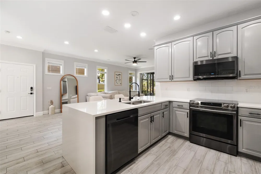 5312 TATTINGER LANE Oviedo, FL 32765