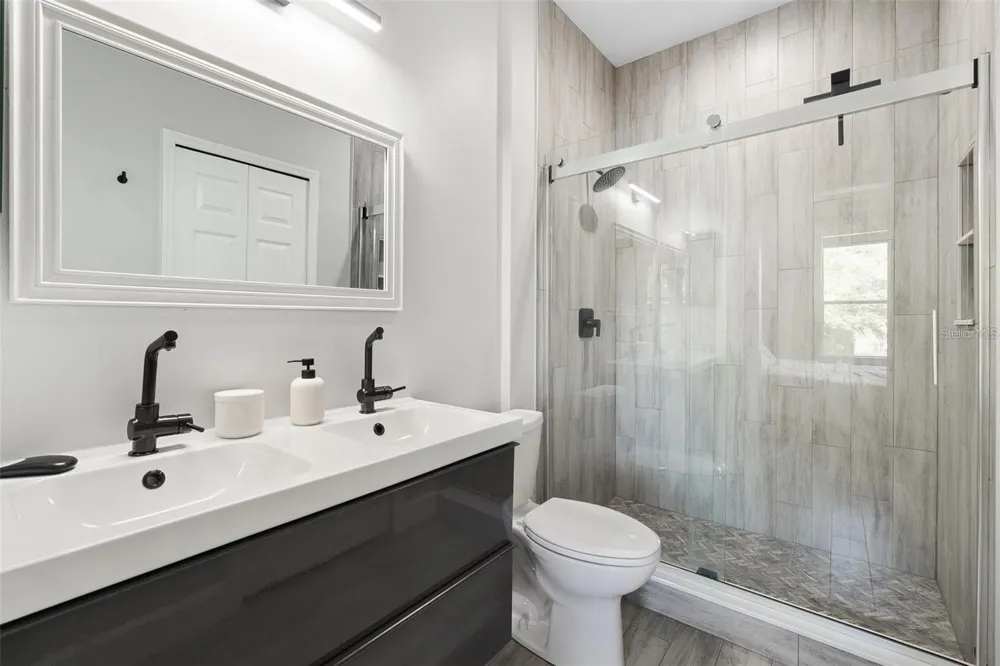 5312 TATTINGER LANE Oviedo, FL 32765