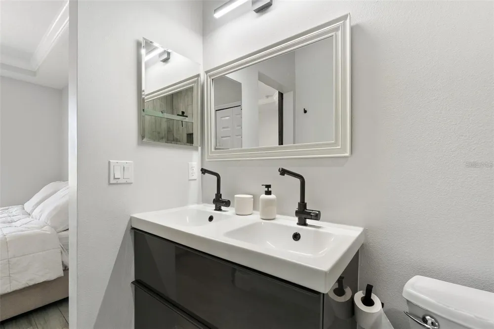 5312 TATTINGER LANE Oviedo, FL 32765
