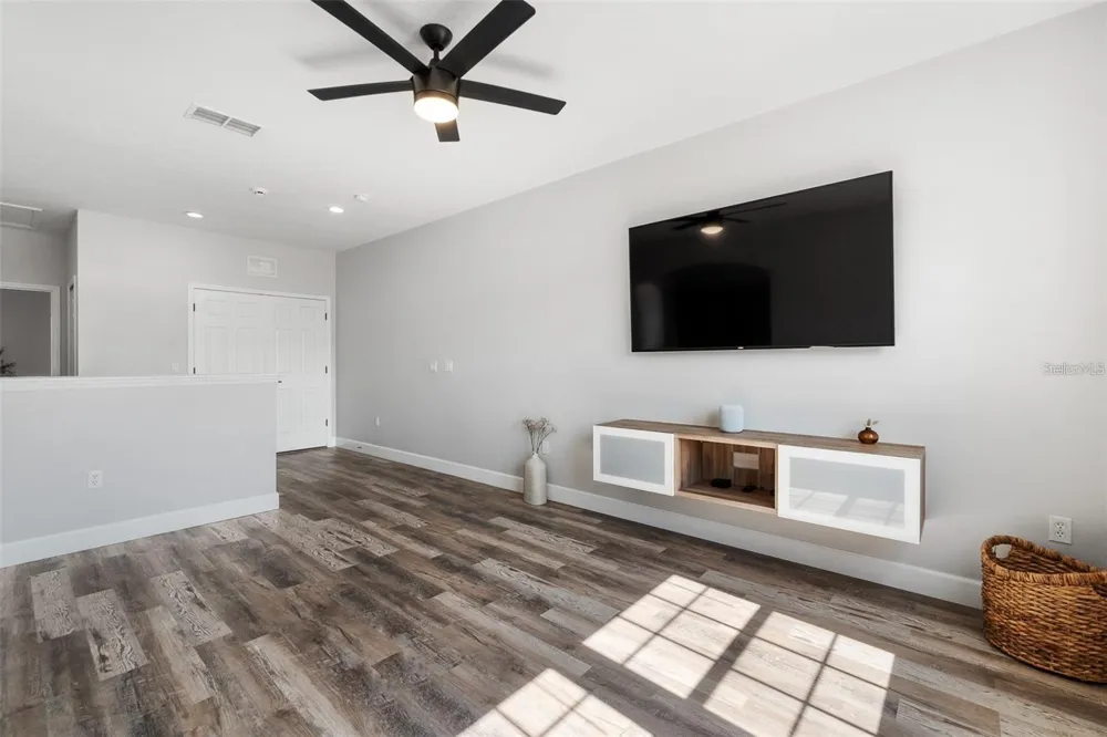 5312 TATTINGER LANE Oviedo, FL 32765