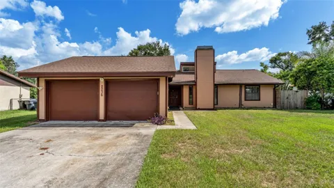 2236 COUNTRY LOOP