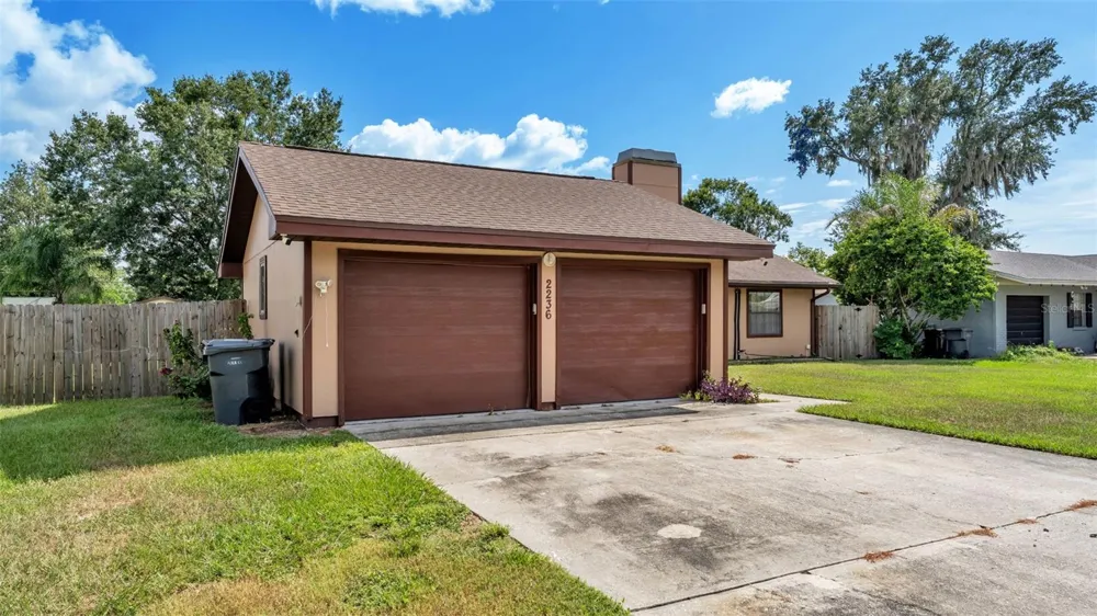 2236 COUNTRY LOOP Lakeland, FL 33811