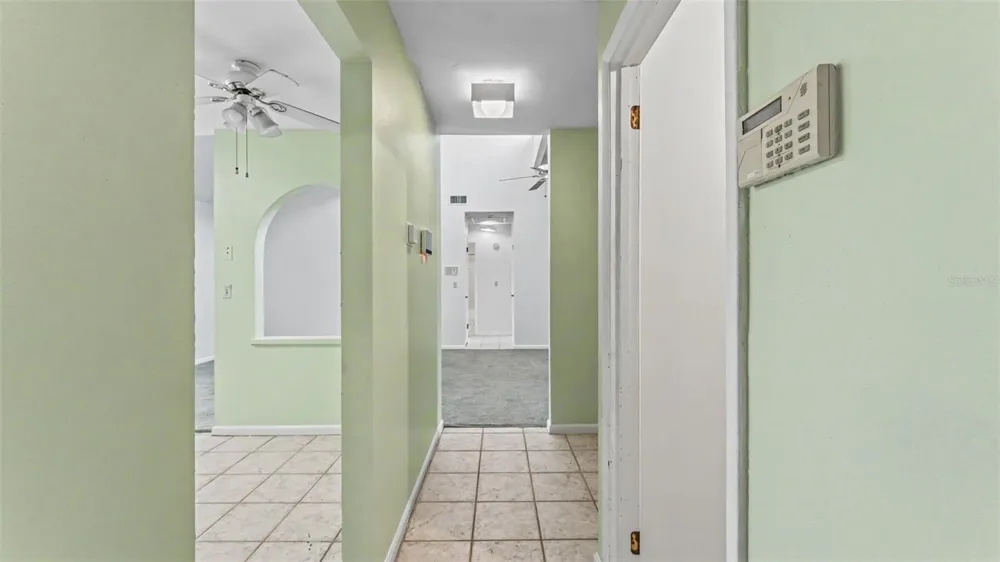 2236 COUNTRY LOOP Lakeland, FL 33811