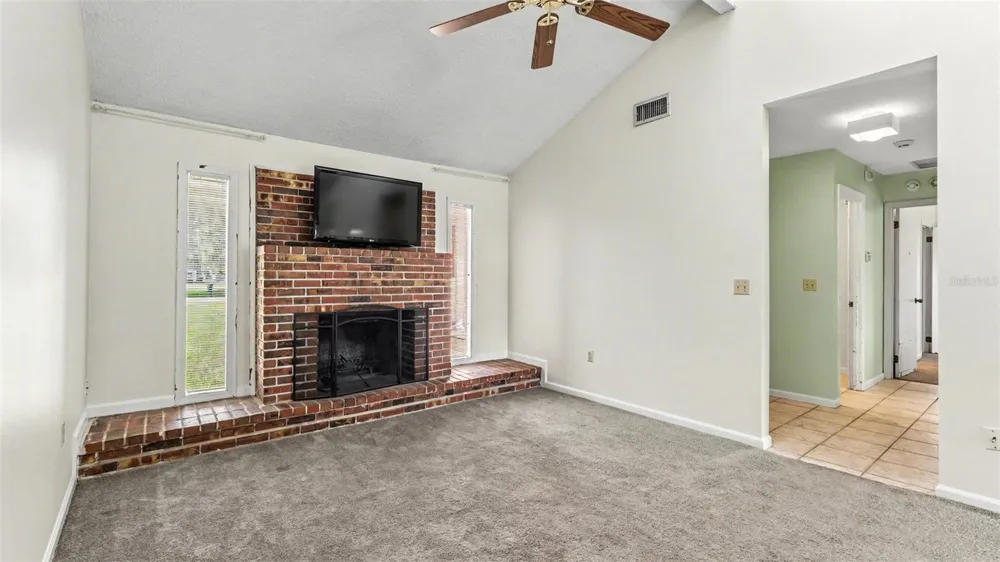 2236 COUNTRY LOOP Lakeland, FL 33811