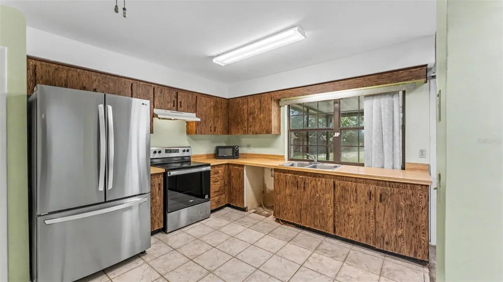 2236 COUNTRY LOOP Lakeland, FL 33811