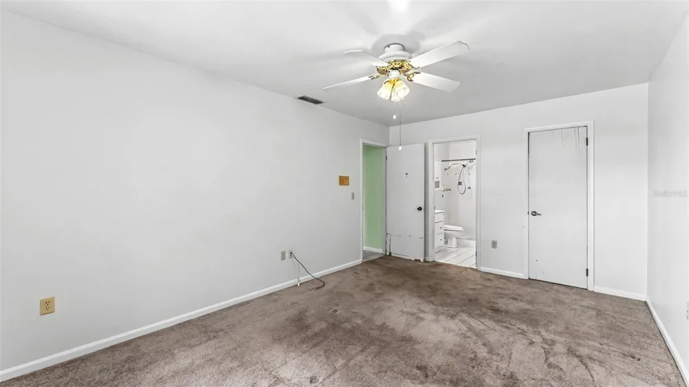2236 COUNTRY LOOP Lakeland, FL 33811