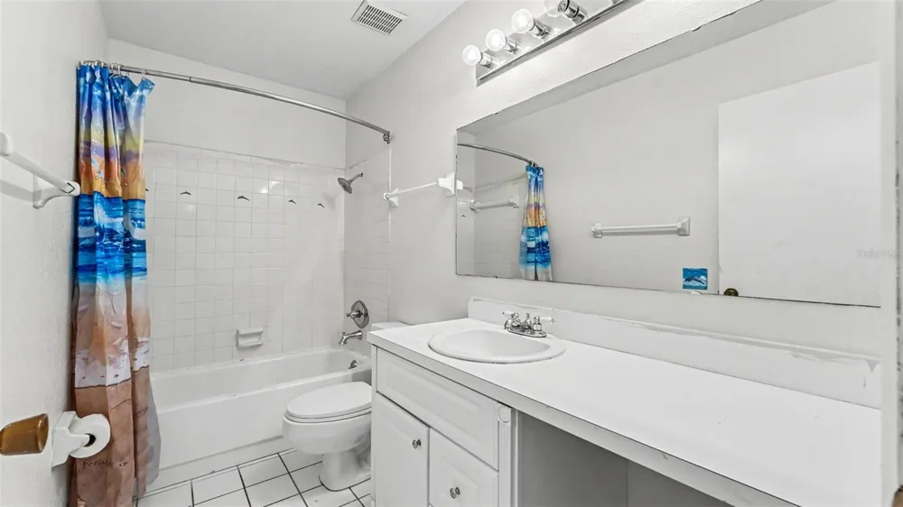 2236 COUNTRY LOOP Lakeland, FL 33811