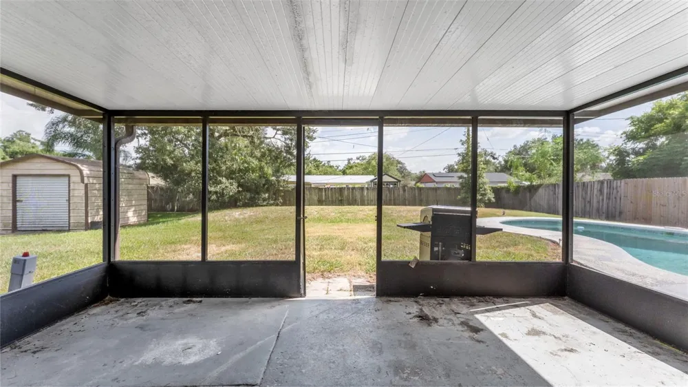 2236 COUNTRY LOOP Lakeland, FL 33811